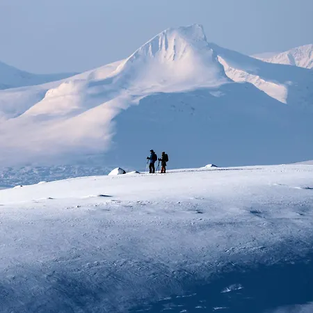 Kilpisjaerven Retkeilykeskus * Kilpisjarvi
